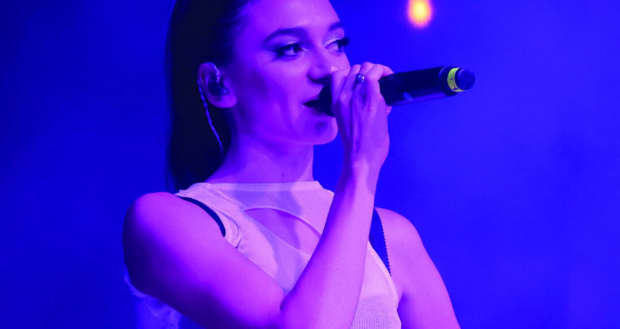 Daya and Lindsey Lomis perform at annual Denison Day
